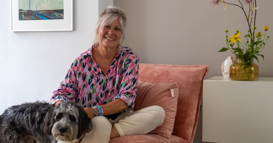 Elles foto bij het interview