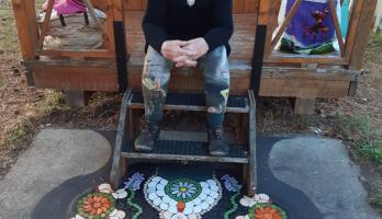 Prachtig mozaïek voor Pipowagen in Frankrijk in Briare alwaar ik  tegeltjes vond