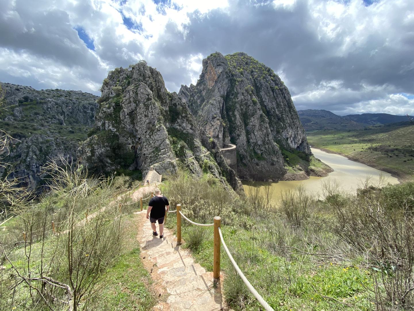 Misschien wel de laatste echte wandeling die ik gemaakt heb. 1000 steps in de regio Malaga Spanje, ik wist nog niet dat ik ziek was, ik was wel al doodop. Ik wist niet hoe ik de wandeling moest maken, maar wel dat ik het ging, doen. Gelukkig  maar, want ik kan me inmiddels bijna niet meer voorstellen dat ik dit kon. 