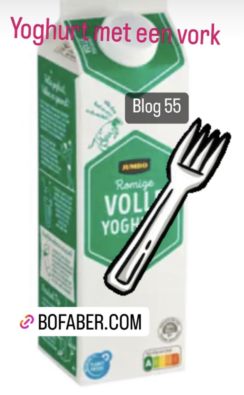 Yoghurt met een vork